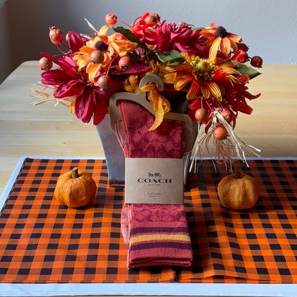 🍁🍂🍁 COACH SIGNATURE CALF SOCKS 🍁🍂🍁 NWT 🍁🍂🍁 - Picture 3 of 16